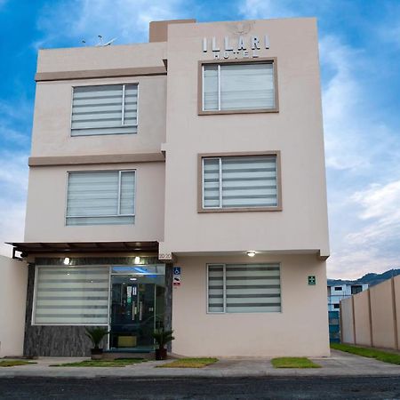 Illari Hotel Riobamba Exteriör bild